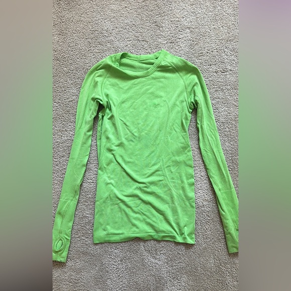 lululemon athletica Tops - Lululemon swiftly tech green long sleeve